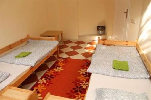 фото отеля Kabaty Hostel