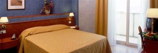 фото отеля Remin Plaza Hotel
