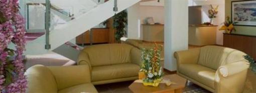 фото отеля Remin Plaza Hotel