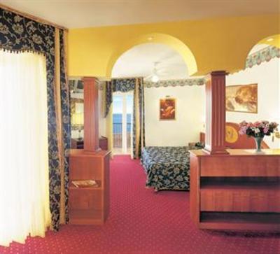 фото отеля Hotel Napoleon Lido di Jesolo