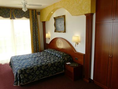 фото отеля Hotel Napoleon Lido di Jesolo