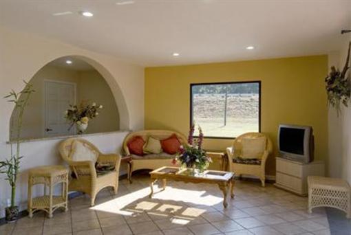 фото отеля America's Best Value Inn White Springs