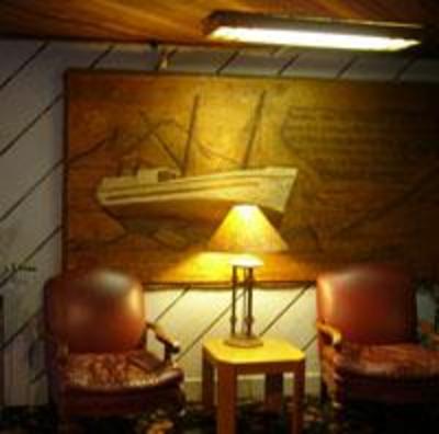 фото отеля Breakwater Inn
