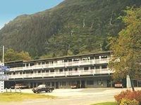 Breakwater Inn