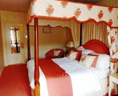 фото отеля Montagu Arms Hotel