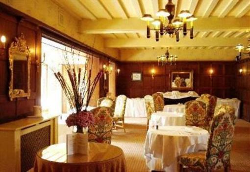 фото отеля Montagu Arms Hotel