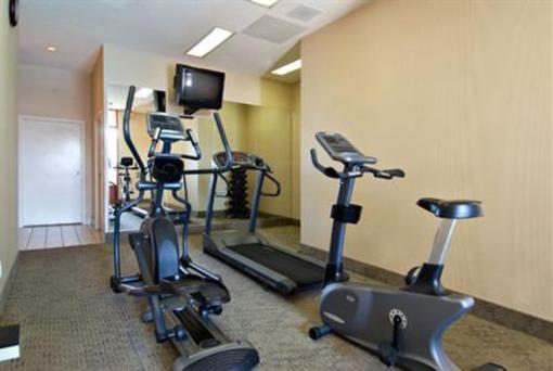 фото отеля Holiday Inn Express Hotel Vancouver Metrotown