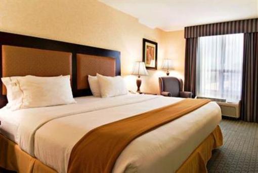 фото отеля Holiday Inn Express Hotel Vancouver Metrotown