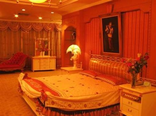 фото отеля Century Crown Hotel