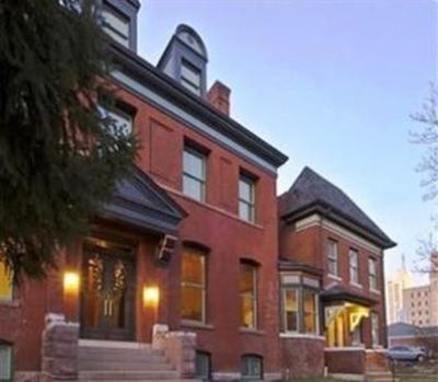 фото отеля Grand Center Guesthouse Saint Louis