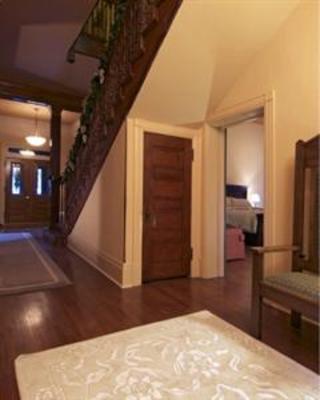 фото отеля Grand Center Guesthouse Saint Louis