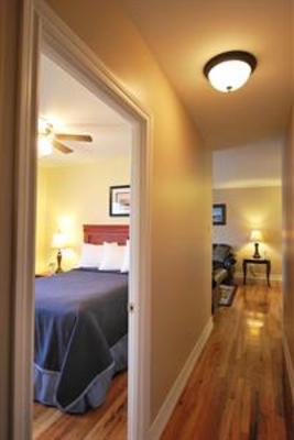 фото отеля Hillview Terrace Suites