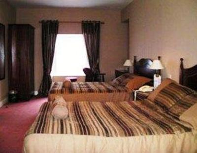 фото отеля Damer Court Hotel