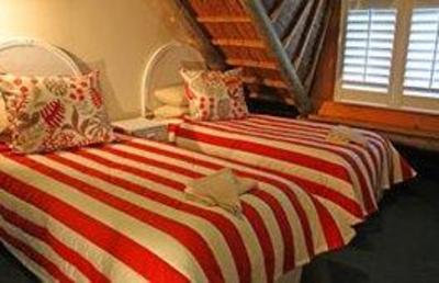 фото отеля Brenton On Sea Cottages