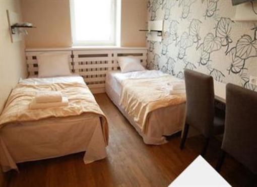 фото отеля Dizzy Daisy Poznan Hostel
