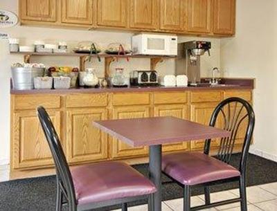фото отеля Super 8 Motel Steubenville