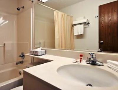 фото отеля Super 8 Pittsburgh Airport