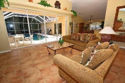 фото отеля Universal Vacations Naples Area Homes