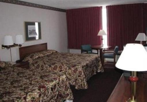 фото отеля Hanford Inn & Suites
