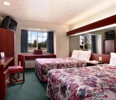 фото отеля Microtel Inn & Suites Holland