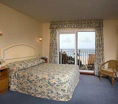 фото отеля Biarritz Hotel Saint Brelade