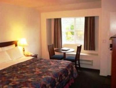 фото отеля Bide A Wee Inn & Cottages Pacific Grove