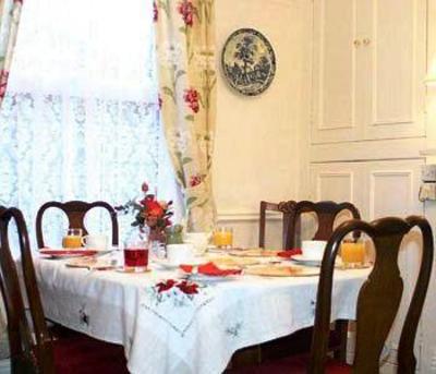 фото отеля Knights Rest