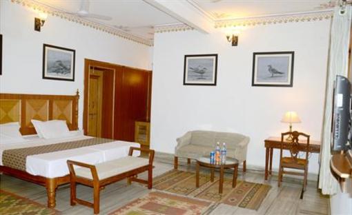 фото отеля Hotel Sunbird Bharatpur