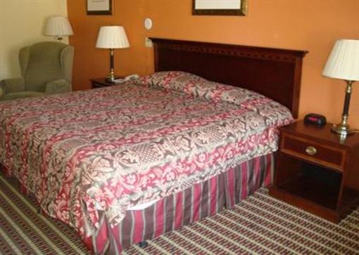фото отеля American Host Motel