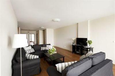фото отеля Triton Park Apartments