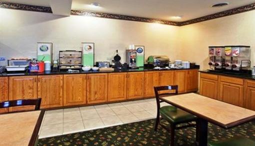 фото отеля Country Inn & Suites Newnan