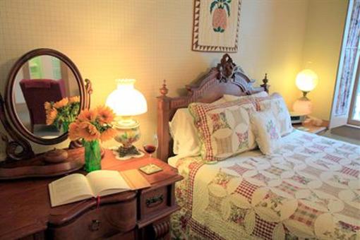 фото отеля The Raford Inn Bed and Breakfast