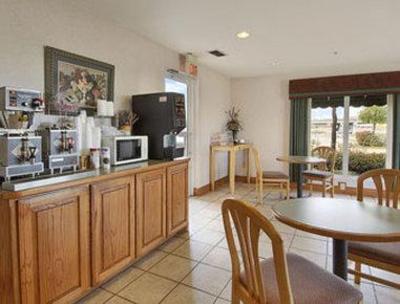 фото отеля Super 8 Arlington SW