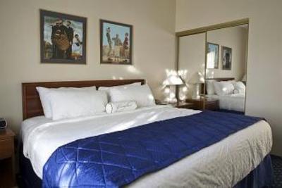 фото отеля Varsity Clubs of America Hotel Mishawaka