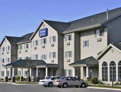 фото отеля Travelodge and Suites Fargo Moorhead