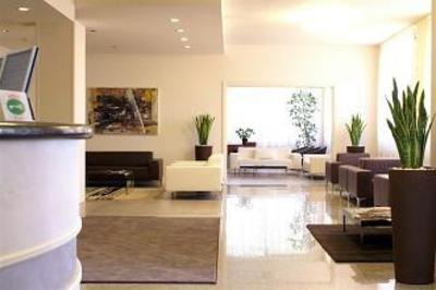 фото отеля Victoria Hotel/Residence