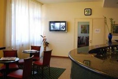 фото отеля Victoria Hotel/Residence