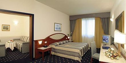 фото отеля Victoria Hotel/Residence