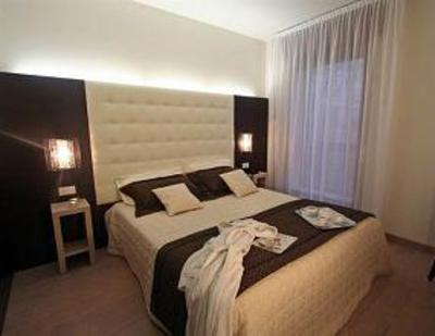 фото отеля Victoria Hotel/Residence