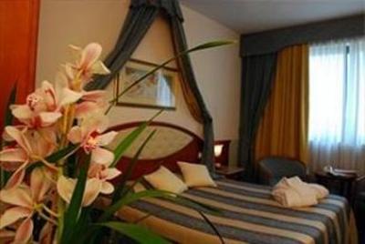 фото отеля Victoria Hotel/Residence