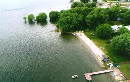 фото отеля Lakeshore Paradise