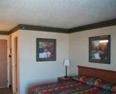 фото отеля Baymont Inn and Suites DeKalb