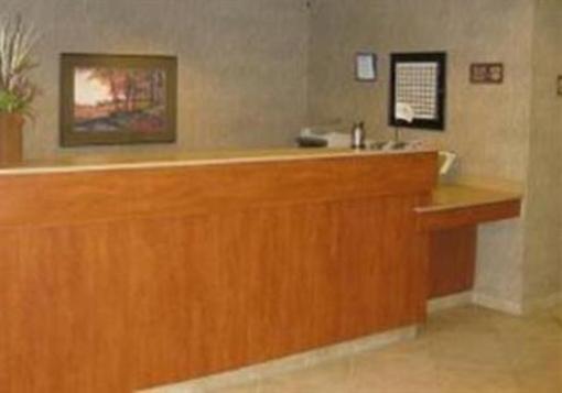 фото отеля Baymont Inn and Suites DeKalb