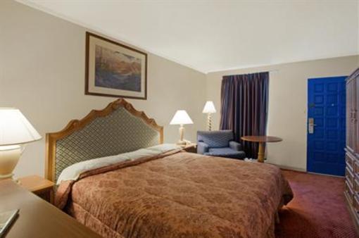 фото отеля Americas Best Value Inn Terrell