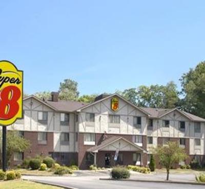 фото отеля Super 8 Richmond Chamberlayne Rd.