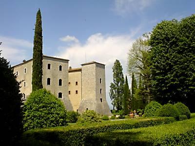 фото отеля Castello Di Grotti Corsano