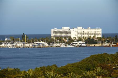 фото отеля Hilton Clearwater Beach Resort