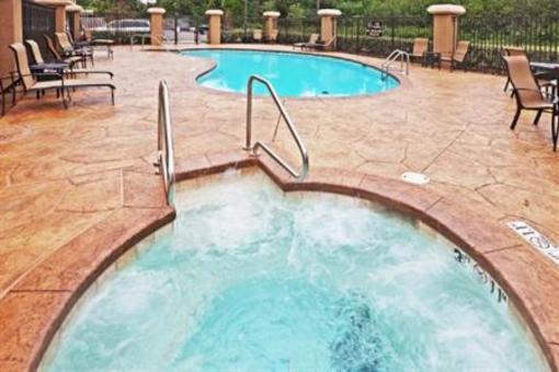 фото отеля Holiday Inn Express Hotel & Suites Durant