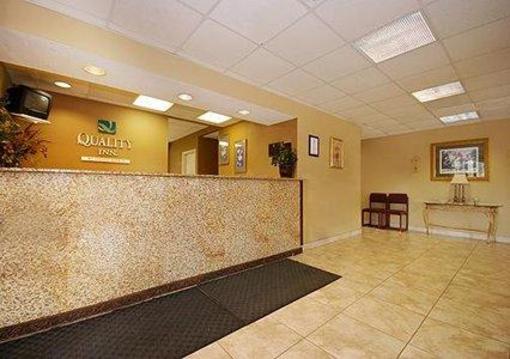 фото отеля Econo Lodge Saraland