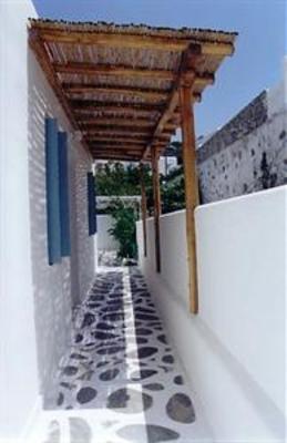 фото отеля Andriani's Guest House
